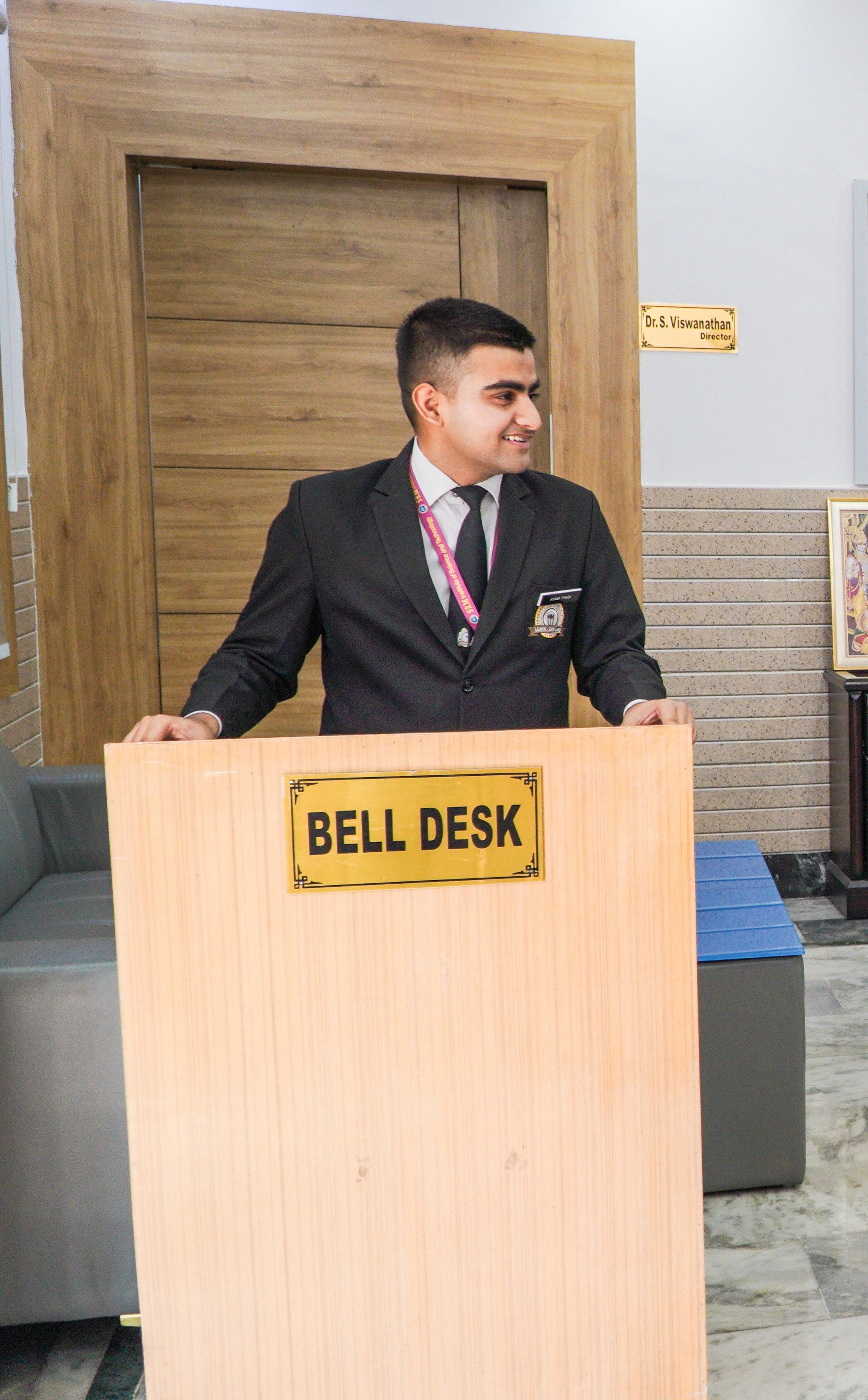 Front office and guest reception training