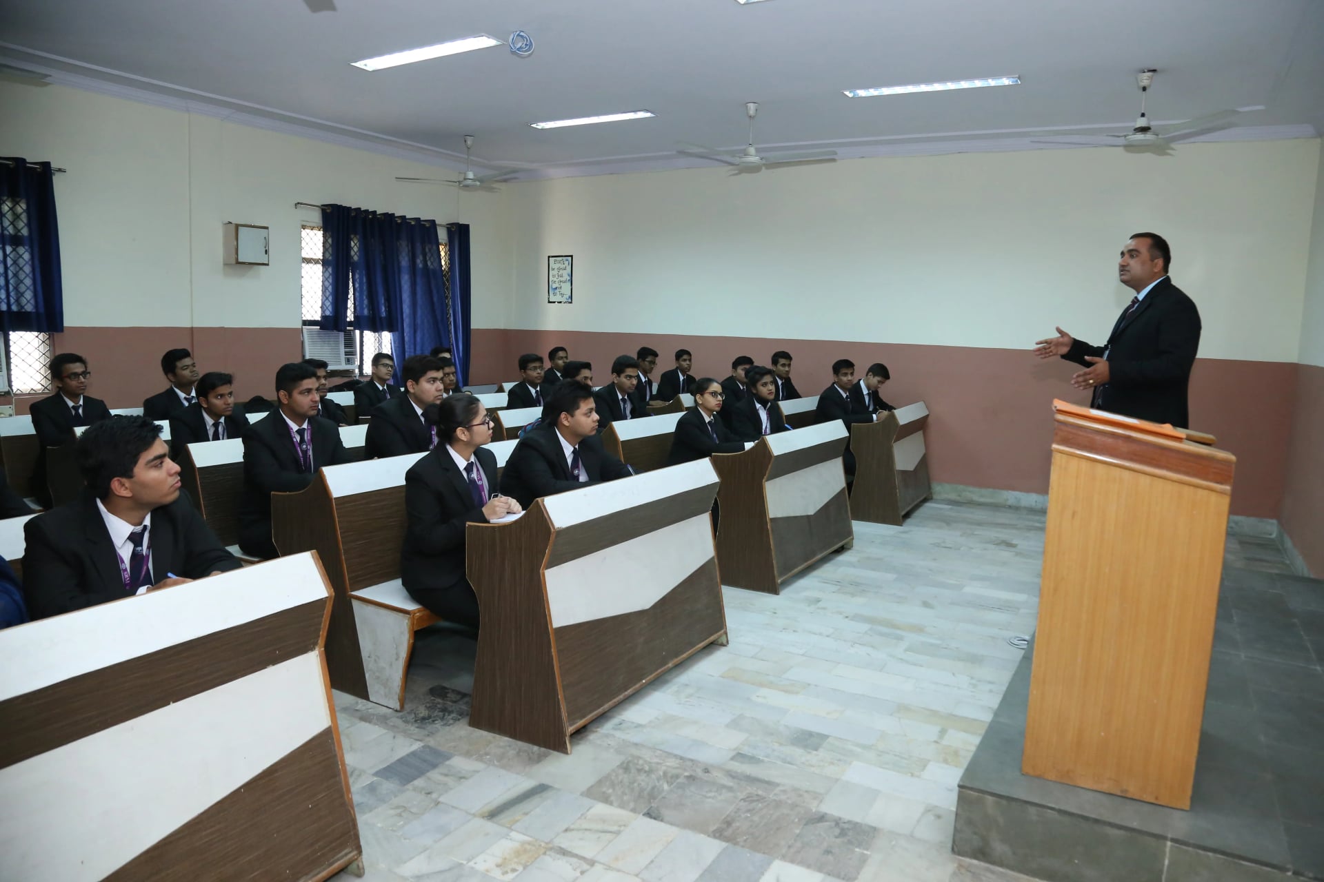 Workshop moments at SRM IHM