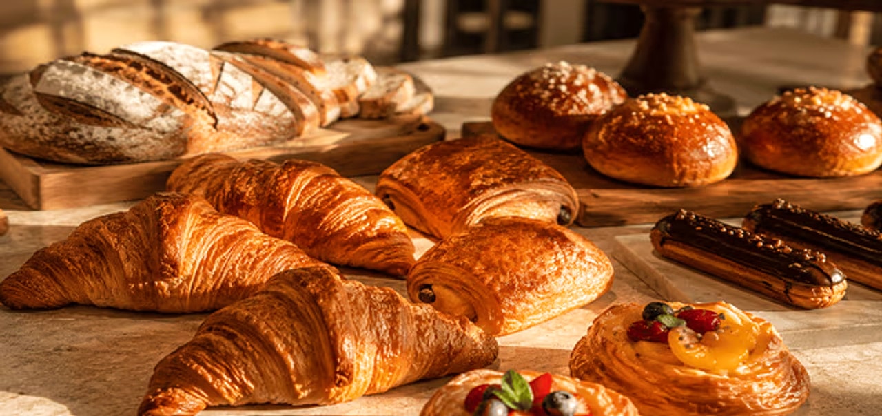 Pastry and bakery training in a professional kitchen